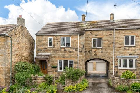 4 bed property, in Main Street, £365,000