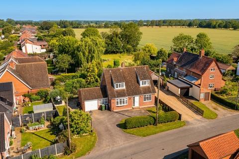 4 bed property, in Church Road, £450,000