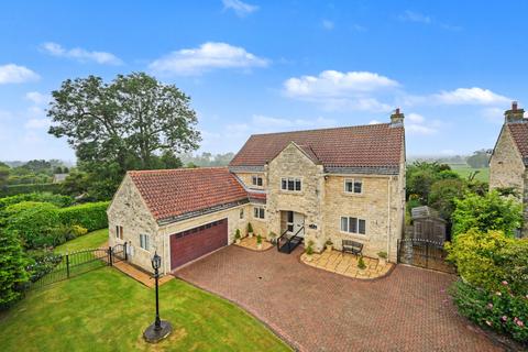 5 bed property, in White Horse Fold, £900,000