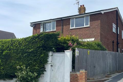 2 bed property, in Wicklands Avenue, £400,000