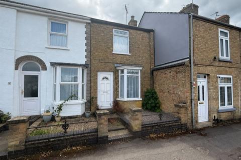 3 bed property, in High Street, £175,000