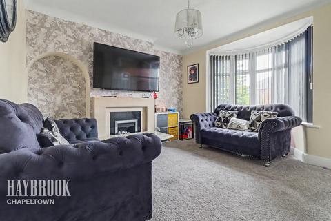 3 bed property, in Oswestry Road, £200,000