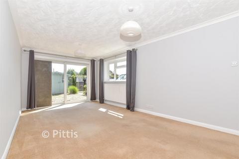 2 bed property, in Redlake Road, £325,000