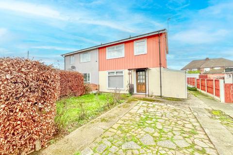 3 bed property, in Annes Crescent, £75,000