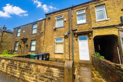 5 bed property, in Cutler Heights Lane, £150,000