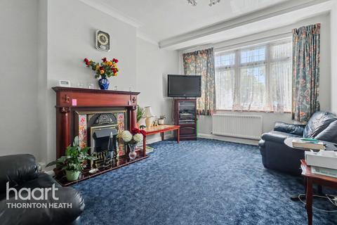 3 bed property, in Briar Road, £600,000