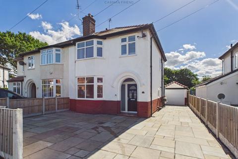 3 bed property, in Kingsmead, £420,000