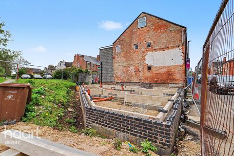 Studio, in Warwick Street, £100,000