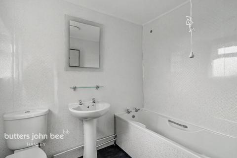 2 bed property, in Stoke-On-Trent ST1 6, £81,000