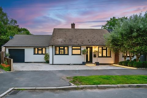 3 bed property, in Ottershaw, £700,000