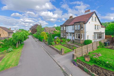 6 bed property, in Cheltenham Avenue, £915,000
