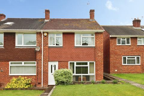 3 bed property, in Chiltern Close, £290,000