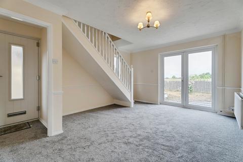 2 bed property, in Barbers Row, £180,000