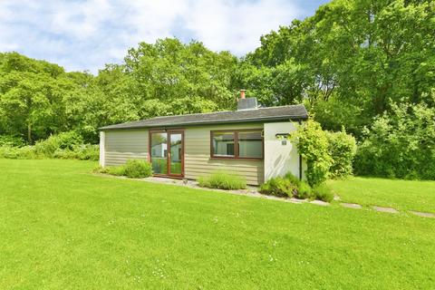 2 bed property, in Cocks Lake Lane, £60,000