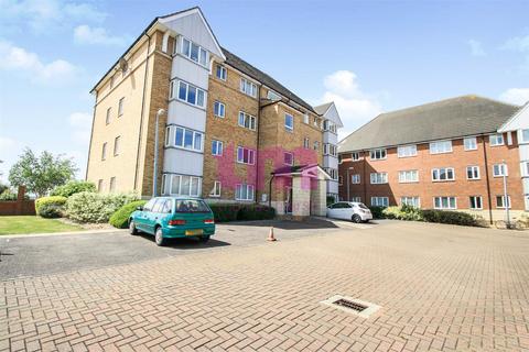 1 bed property, in St Leonards Close, £160,000