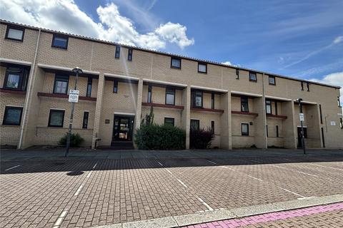 2 bed property, in North Row, £180,000