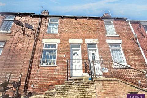2 bed property, in Lesley Road, £99,000