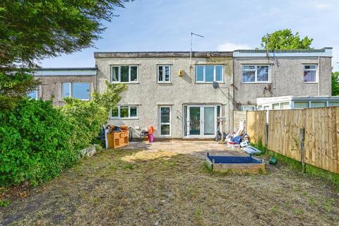 3 bed property, in Elmridge, £80,000