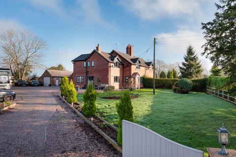 4 bed property, in Wrexham Road, £725,000