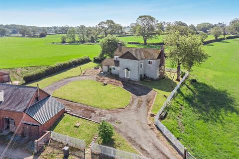 4 bed property, in Coptiviney, £325,000