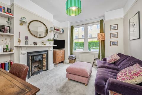 2 bed property, in Danehurst Street, £775,000