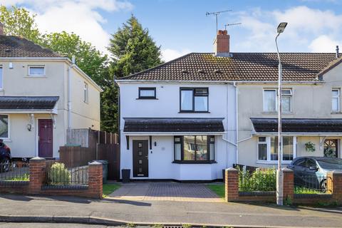 3 bed property, in Morrison Avenue, £135,000