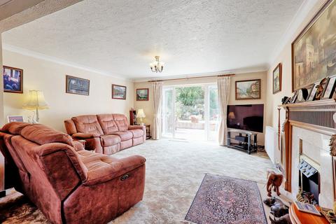 4 bed property, in Mell Road, £500,000