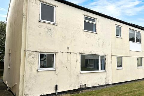 3 bed property, in 163 Glan Gors, £25,000