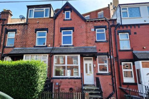 2 bed property, in 21 Bexley Grove, £50,000