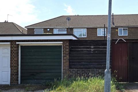 Studio, in Garage Rear Of, £5,000