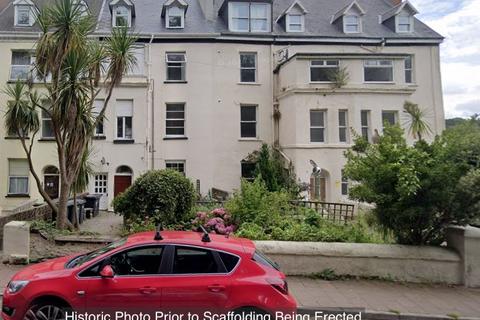 17 bed property, in 16-17 Larkstone Terrace, £30,000