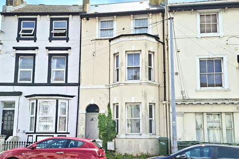 1 bed property, in Flat 1, £30,000