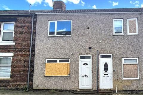 2 bed property, in 2 Johnson Street, £10,000