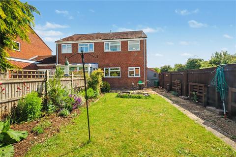 3 bed property, in Pheasant Close, £260,000