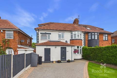6 bed property, in Hull Road, £550,000