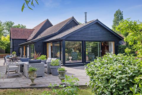 6 bed property, in Chimney Street, £1,250,000