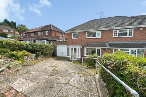 3 bed property, in Bewlys Avenue, £290,000