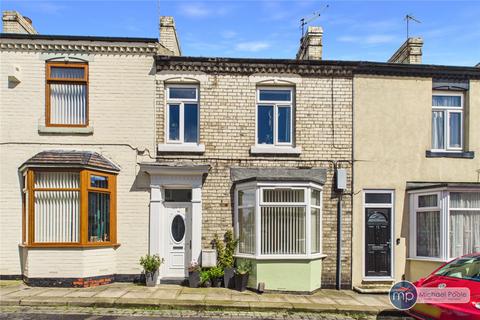 3 bed property, in William Street, £125,000