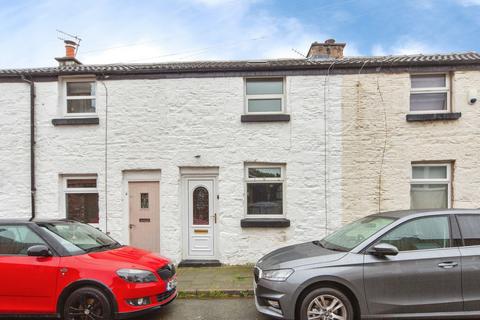 2 bed property, in Mona Street, £95,000
