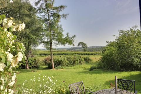 3 bed property, in Petrockstow, £500,000