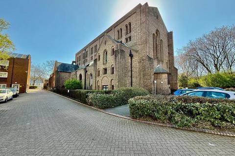 1 bed property, in Simpson Road, £65,500
