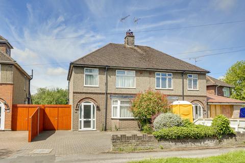 3 bed property, in Brooklands Avenue, £400,000