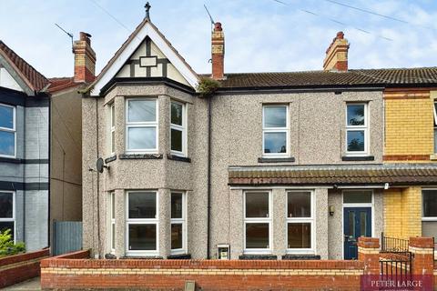 5 bed property, in 15 Sandringham Avenue, £125,000