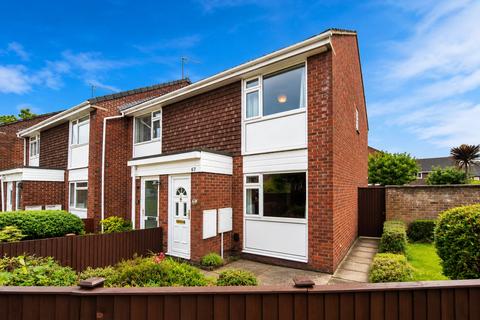 2 bed property, in Charles Knott Gardens, £325,000
