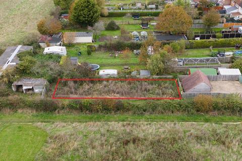 Studio, in North End, £150,000
