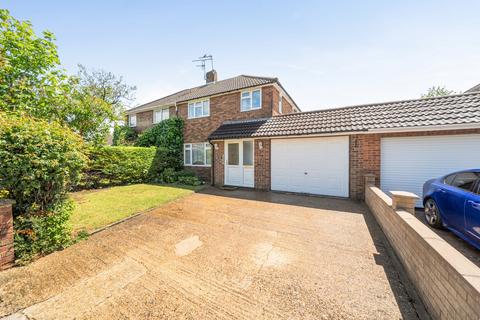 3 bed property, in Katherine Drive, £375,000