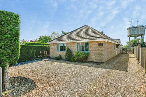 3 bed property, in Foresters Avenue, £335,000