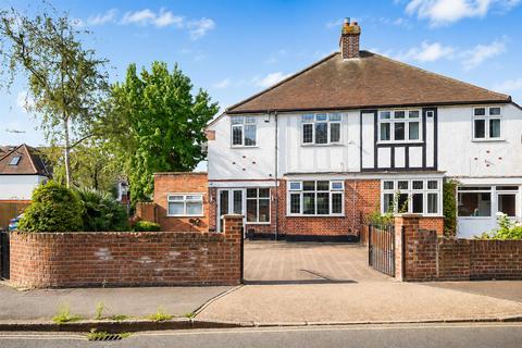 4 bed property, in Jersey Road, £999,950
