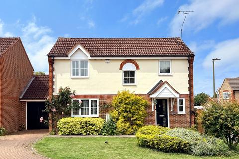 3 bed property, in Berners Way, £350,000