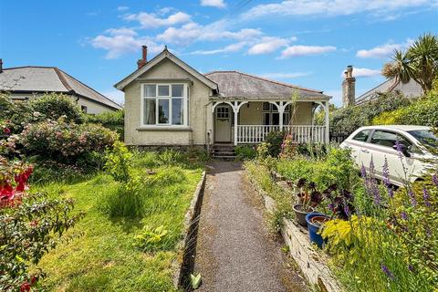 3 bed property, in Park Crescent, £515,000